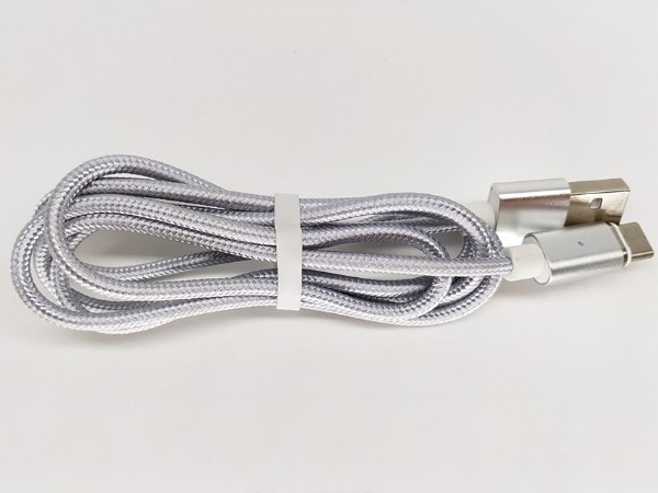 尼龍編織手機磁吸數(shù)據(jù)線，配備Micro/Type-C/Lightning三種磁吸頭