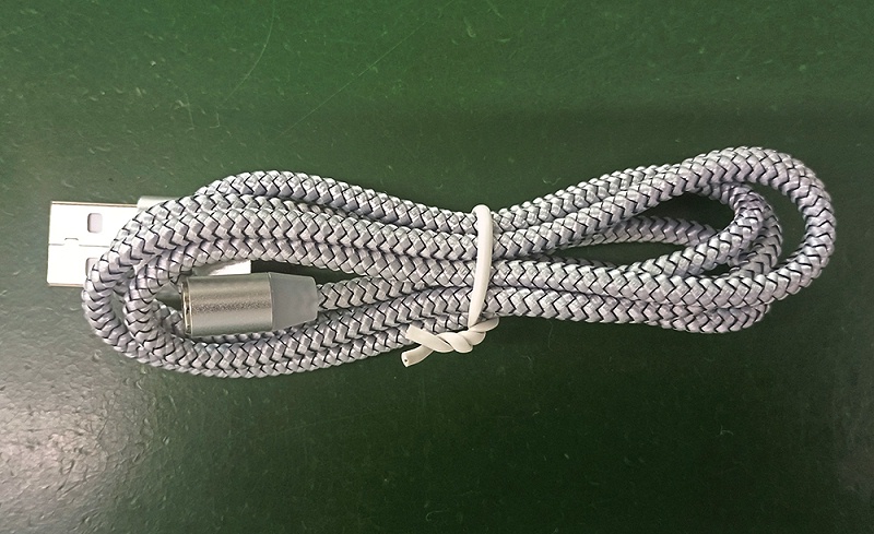 網紅搖搖杯磁吸充電線，短路自動斷電