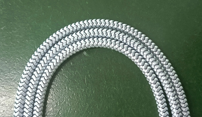 網紅搖搖杯磁吸充電線，短路自動斷電