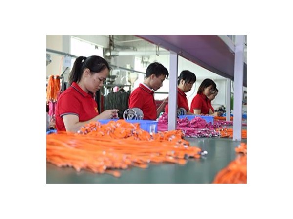 數(shù)據(jù)線(xiàn)生產(chǎn)廠(chǎng)家——聯(lián)鑫德誠(chéng)科技